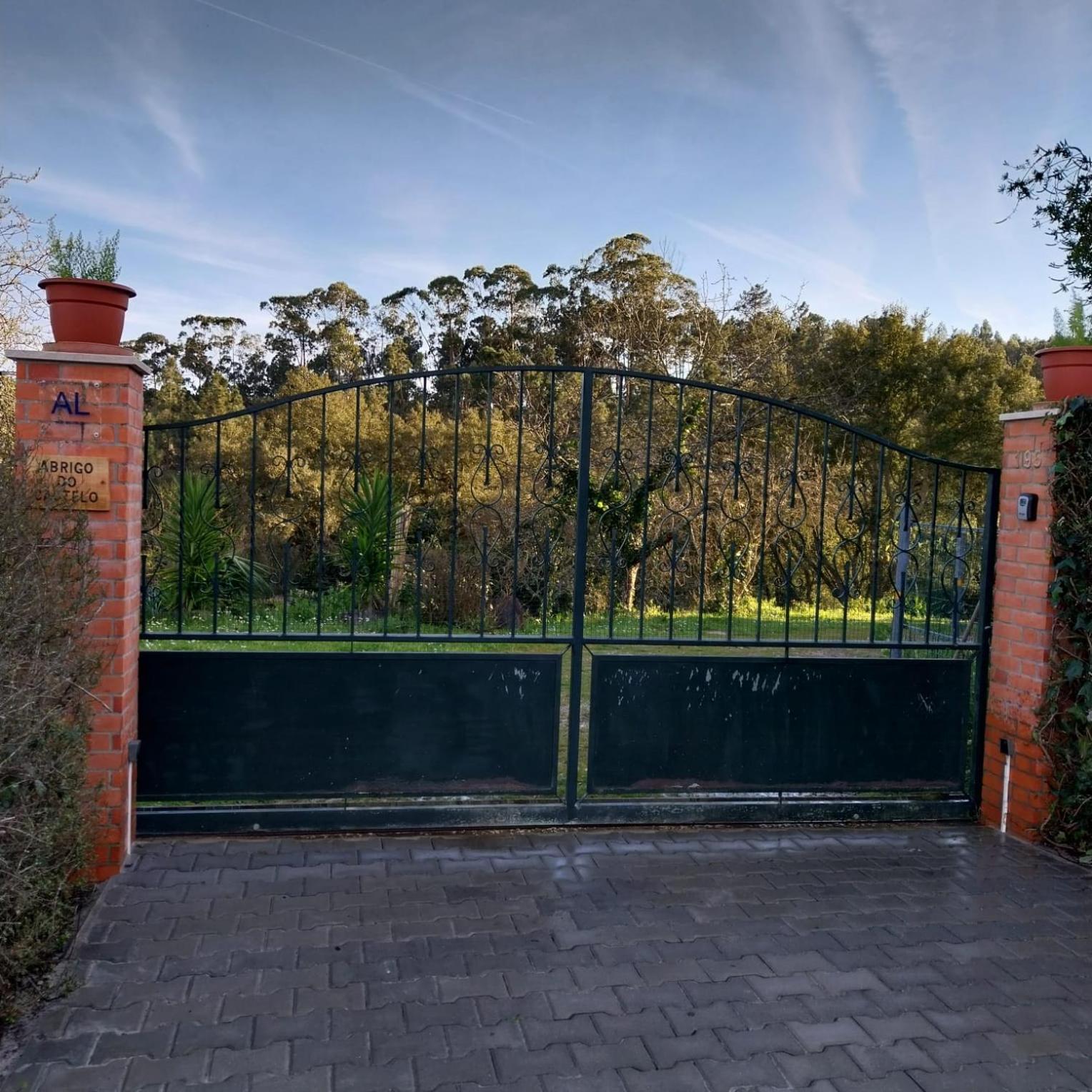 Ferienwohnung Abrigo Do Castelo - Pica-Pau Ourém Exterior foto